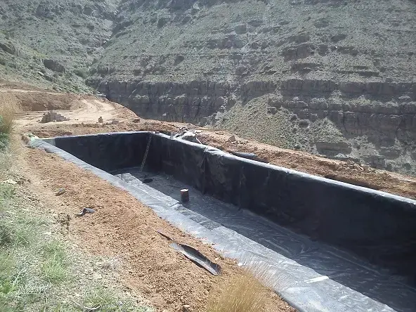عزل بركة تخزين المياه الزراعية مع طبقة غشاء أرضي